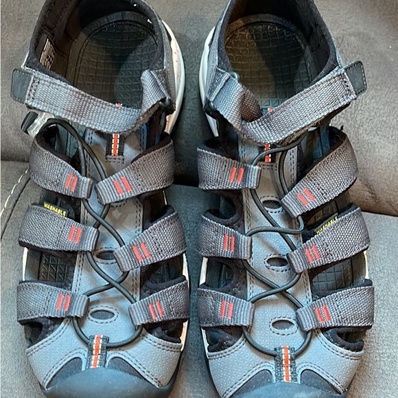 New, never worn Keen sandals, size 7 - Picture 1 of 1